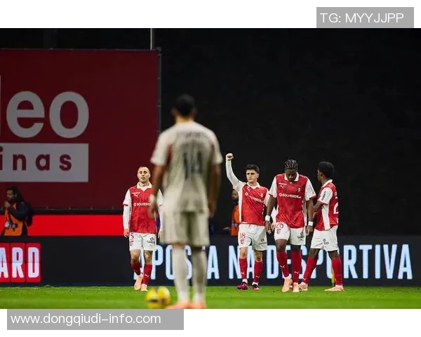 本菲卡逆袭里昂5-1大胜神奇扑救成比赛转折点