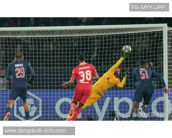 英超激战利物浦逆转里昂补时绝杀引发争议判罚全场沸腾